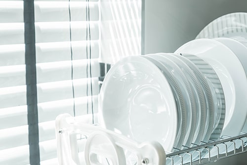 KITCHEN UTENSILS & APPLIANCES